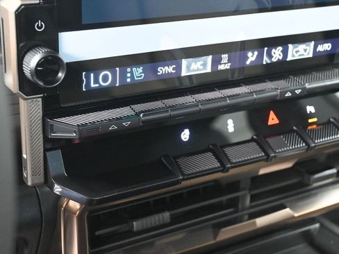 New 2025 GMC Hummer EV 2X image 27