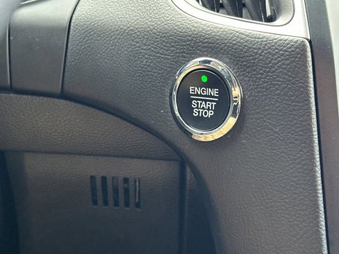 Used 2024 Ford Edge SEL image 23