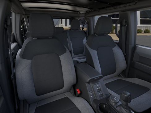New 2025 Ford Bronco 4-Door AWD/4WD image 10