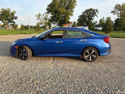 Used 2016 Honda Civic Touring image 7
