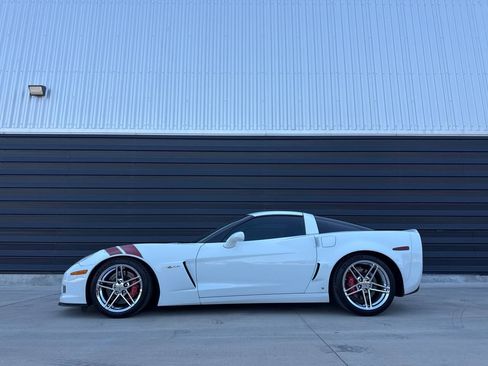 Used 2007 Chevrolet Corvette Z06 w/ Preferred Equipment Group RWD image 1