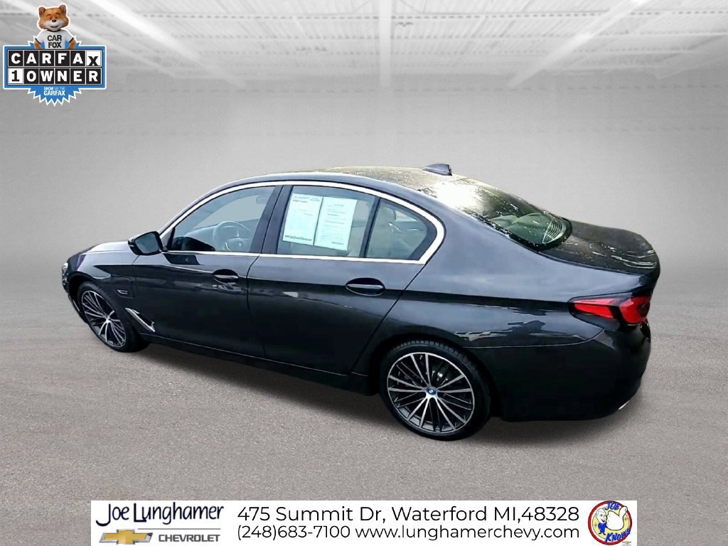 Used 2023 BMW 530e xDrive w/ Premium Package AWD/4WD image 7
