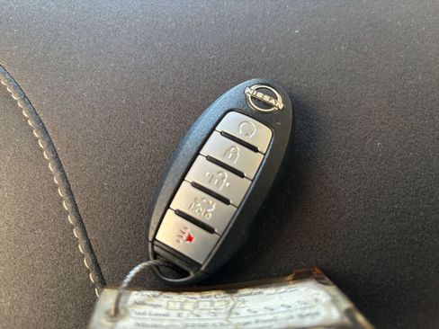 Used 2025 Nissan Altima 2.5 SV FWD image 21