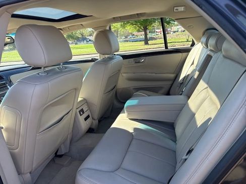 Used 2008 Cadillac DTS w/ Sun And Sound Package image 5