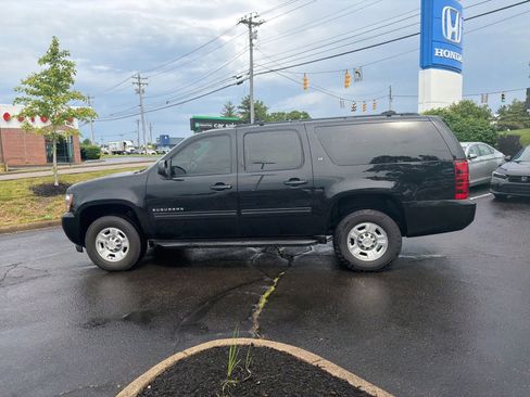 Used 2013 Chevrolet Suburban 2500 LT AWD/4WD image 11