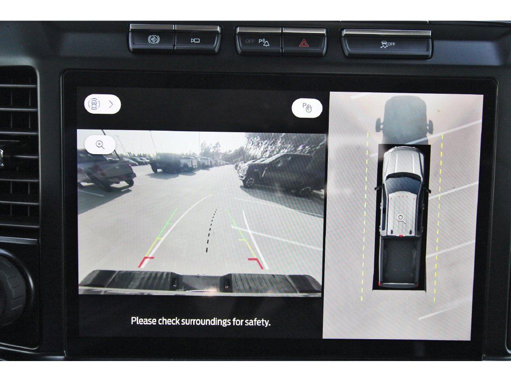 Used 2023 Ford F350 Lariat w/ Tow Technology Package AWD/4WD image 28
