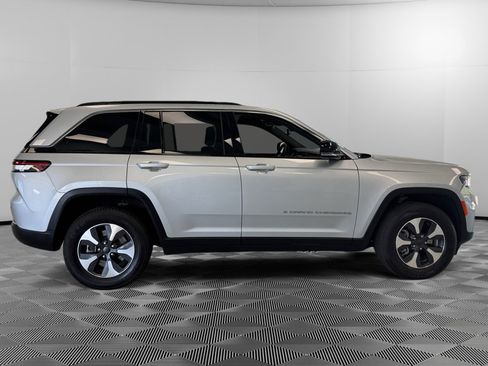 Used 2024 Jeep Grand Cherokee Limited 4xe AWD/4WD image 9