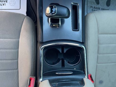 Used 2014 Dodge Charger SE image 15