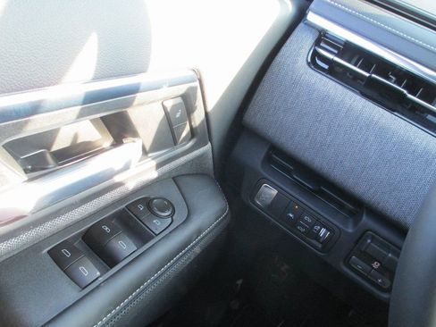 New 2026 GMC Sierra EV Elevation image 17