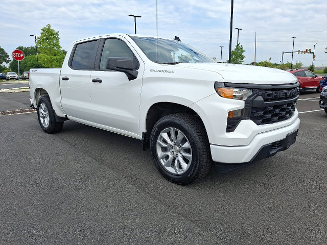 Used 2023 Chevrolet Silverado 1500 Custom AWD/4WD image 1