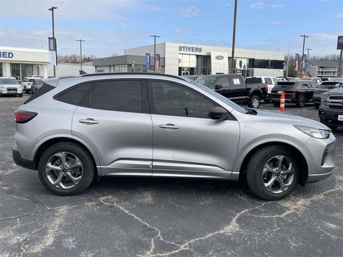 Certified 2023 Ford Escape ST-Line image 2