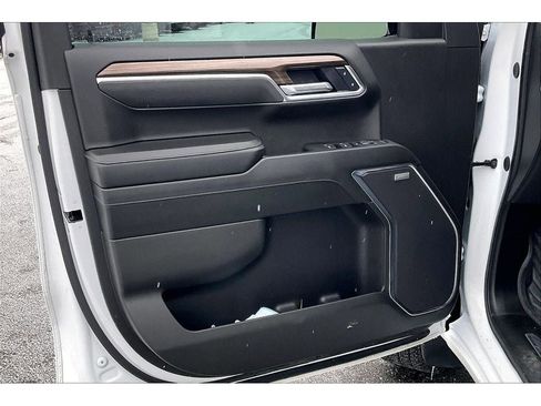 Used 2025 Chevrolet Silverado 1500 LT Trail Boss w/ LT Trail Boss Premium Package image 25