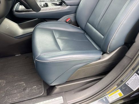 Certified 2025 Cadillac Escalade IQ Luxury 2 w/ LPO, Premium Carpet Package AWD/4WD image 20