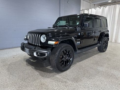 Used 2021 Jeep Wrangler Unlimited Sahara w/ Cold Weather Group AWD/4WD image 4