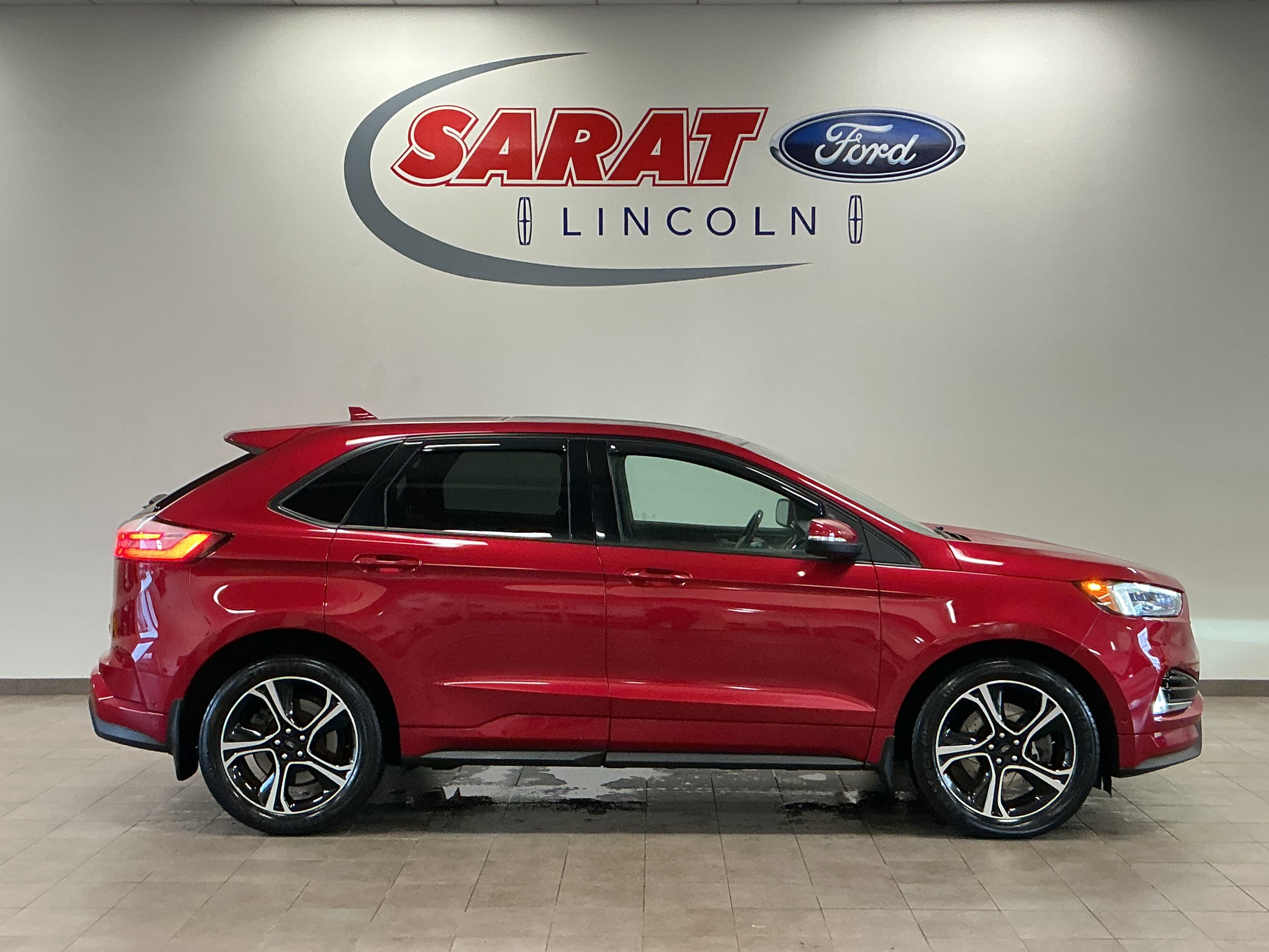 Used 2020 Ford Edge ST w/ Equipment Group 401A AWD/4WD image 1