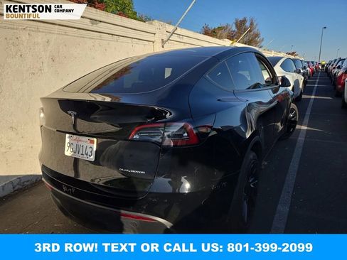 Used 2023 Tesla Model Y Long Range AWD/4WD image 3