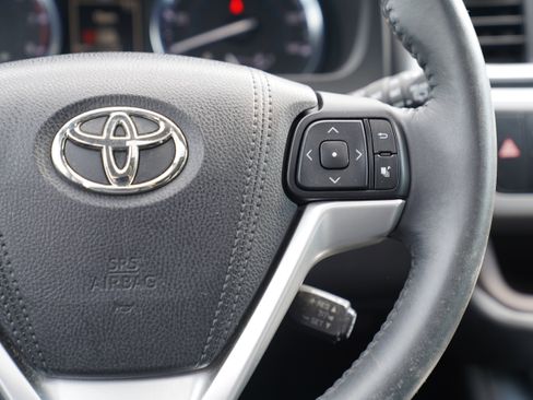 Used 2016 Toyota Highlander XLE AWD/4WD image 20