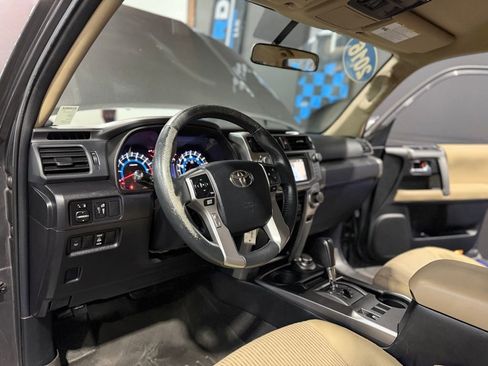 Used 2016 Toyota 4Runner SR5 image 11