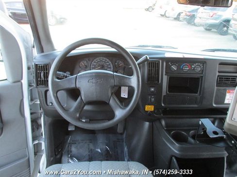Used 2006 Chevrolet Express 3500 SHUTTLE BUS VAN w/ School Bus Package image 8