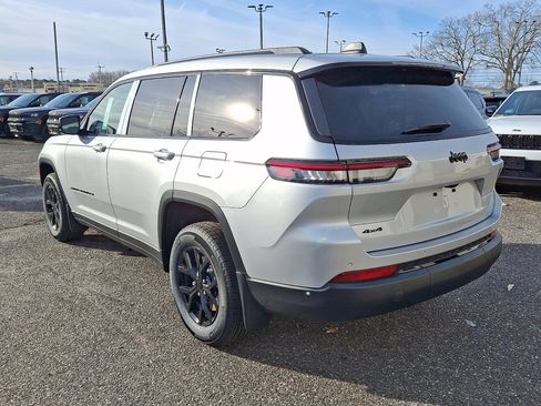 New 2025 Jeep Grand Cherokee L Altitude AWD/4WD image 7