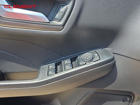 New 2025 Ford Escape SE image 25