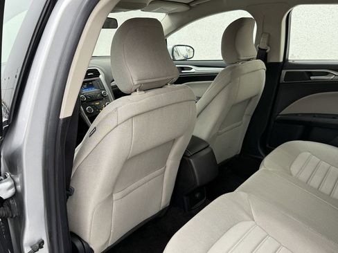 Used 2018 Ford Fusion S image 28