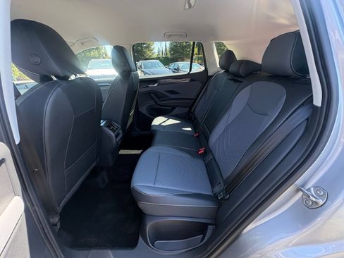 Used 2026 Volkswagen Tiguan SE FWD image 29