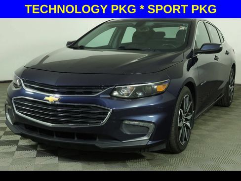 Used 2018 Chevrolet Malibu LT FWD image 1