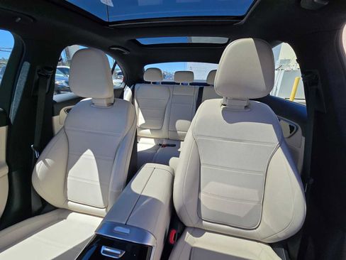 Used 2026 Mercedes-Benz C 300 4MATIC Sedan image 23