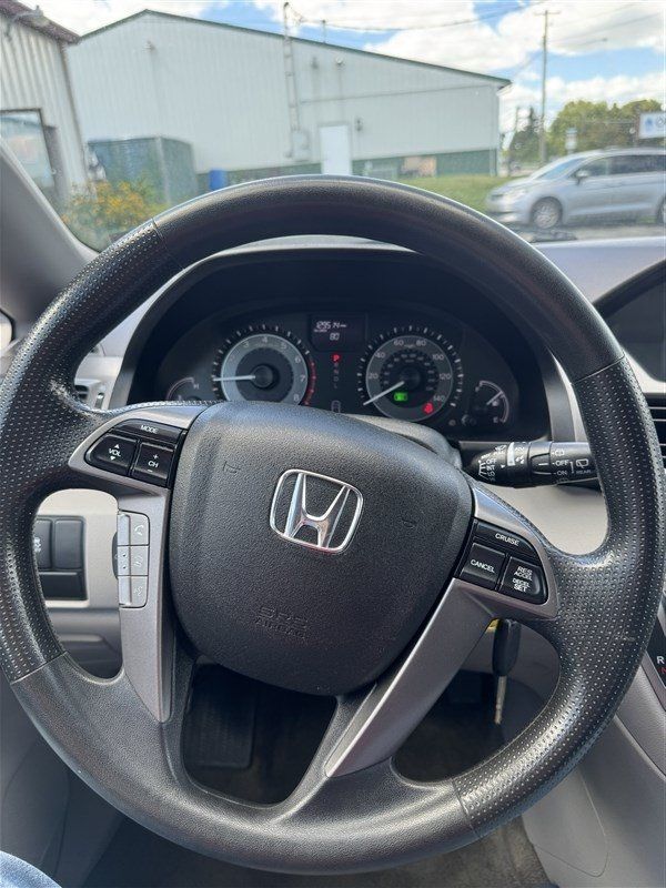 Used 2014 Honda Odyssey LX image 15