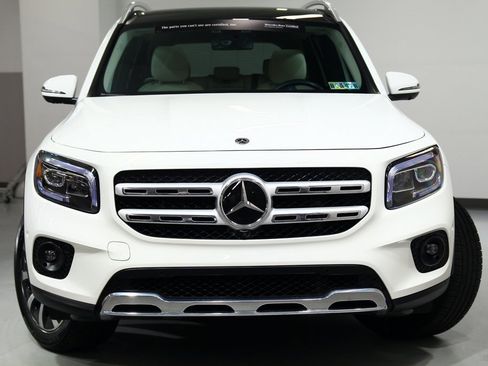 Used 2021 Mercedes-Benz GLB 250 4MATIC image 3