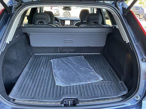 Certified 2023 Volvo XC60 B5 Plus w/ Climate Package AWD/4WD image 18