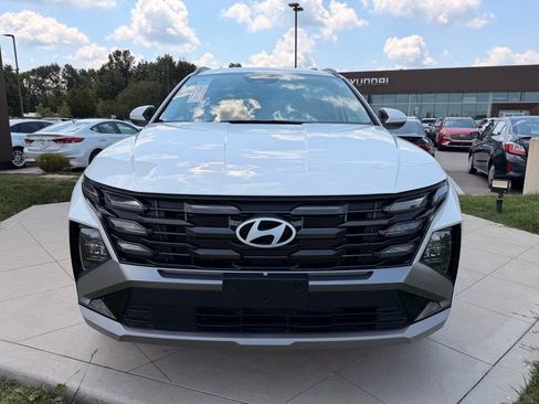 Used 2025 Hyundai Tucson SEL FWD image 12