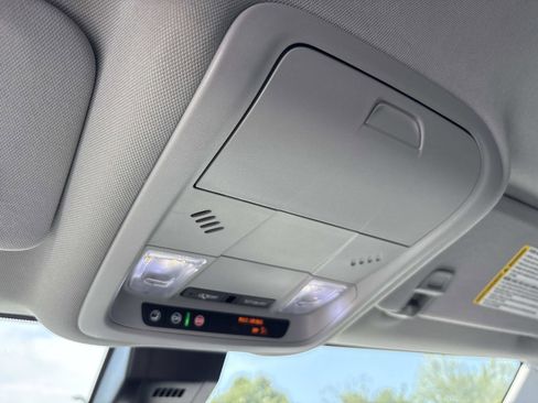 Used 2022 GMC Terrain SLE w/ Driver Convenience Package image 26