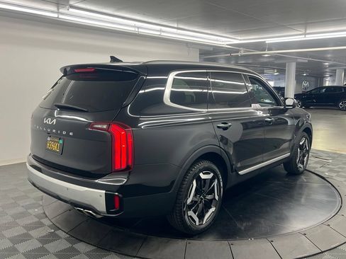 Used 2024 Kia Telluride S w/ S Sunroof Package FWD image 5
