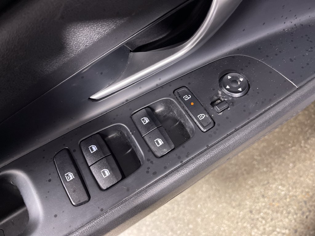 Certified 2025 Hyundai Elantra SEL FWD image 19