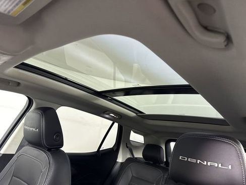 Used 2022 GMC Terrain Denali w/ Denali Premium Package image 19