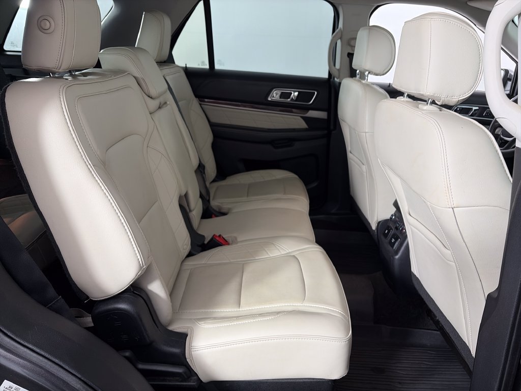 Used 2017 Ford Explorer Platinum AWD/4WD image 29