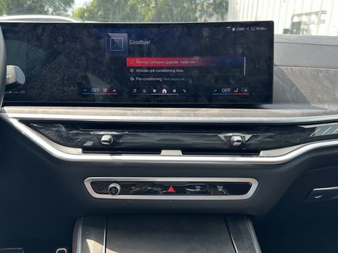 Used 2025 BMW X5 M60i AWD/4WD image 31