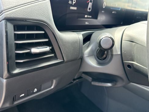 New 2027 Nissan Sentra SR FWD image 13