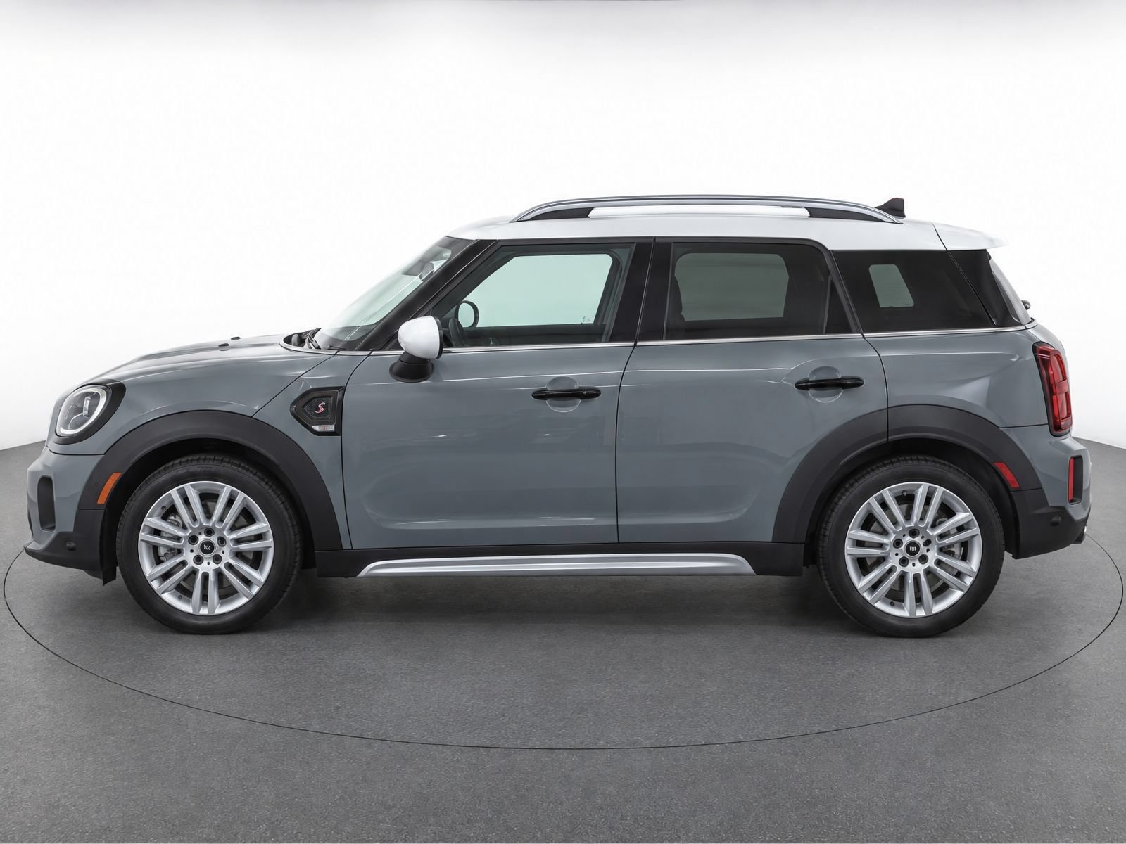 Used 2023 MINI Cooper Countryman S FWD image 3