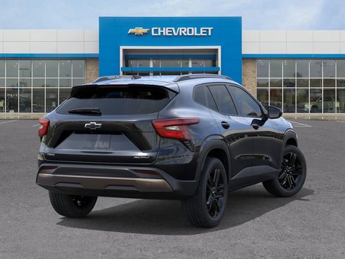 New 2026 Chevrolet Trax ACTIV w/ Driver Confidence Package FWD image 4