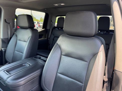 Used 2021 GMC Sierra 1500 SLT w/ SLT Convenience Package AWD/4WD image 12