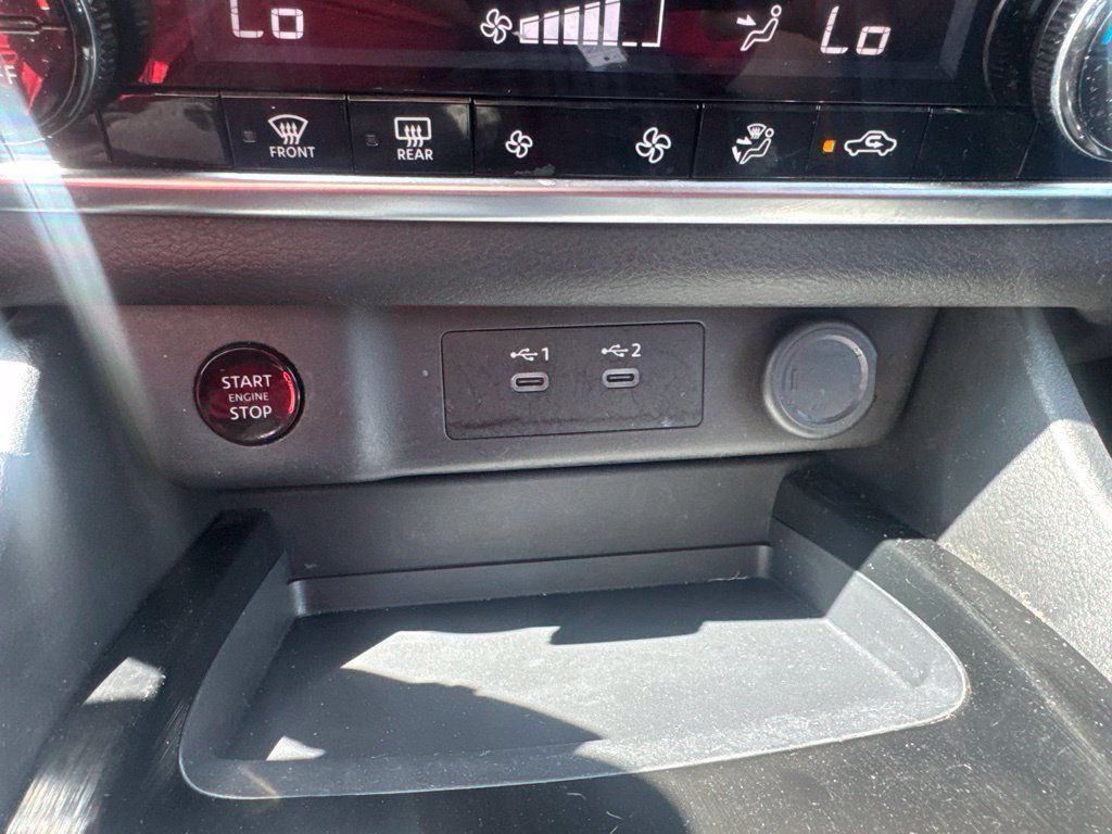 Used 2024 Nissan Rogue SV FWD image 25