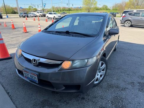 Used 2011 Honda Civic LX image 2