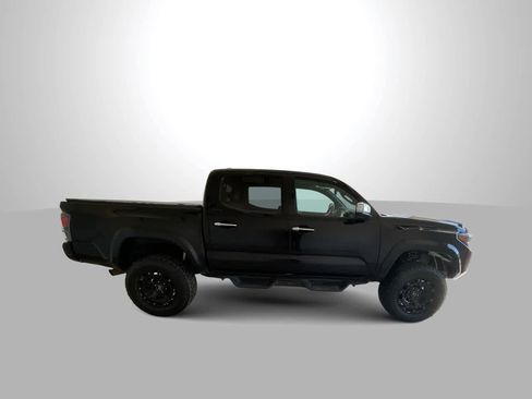 Used 2021 Toyota Tacoma Limited AWD/4WD image 9
