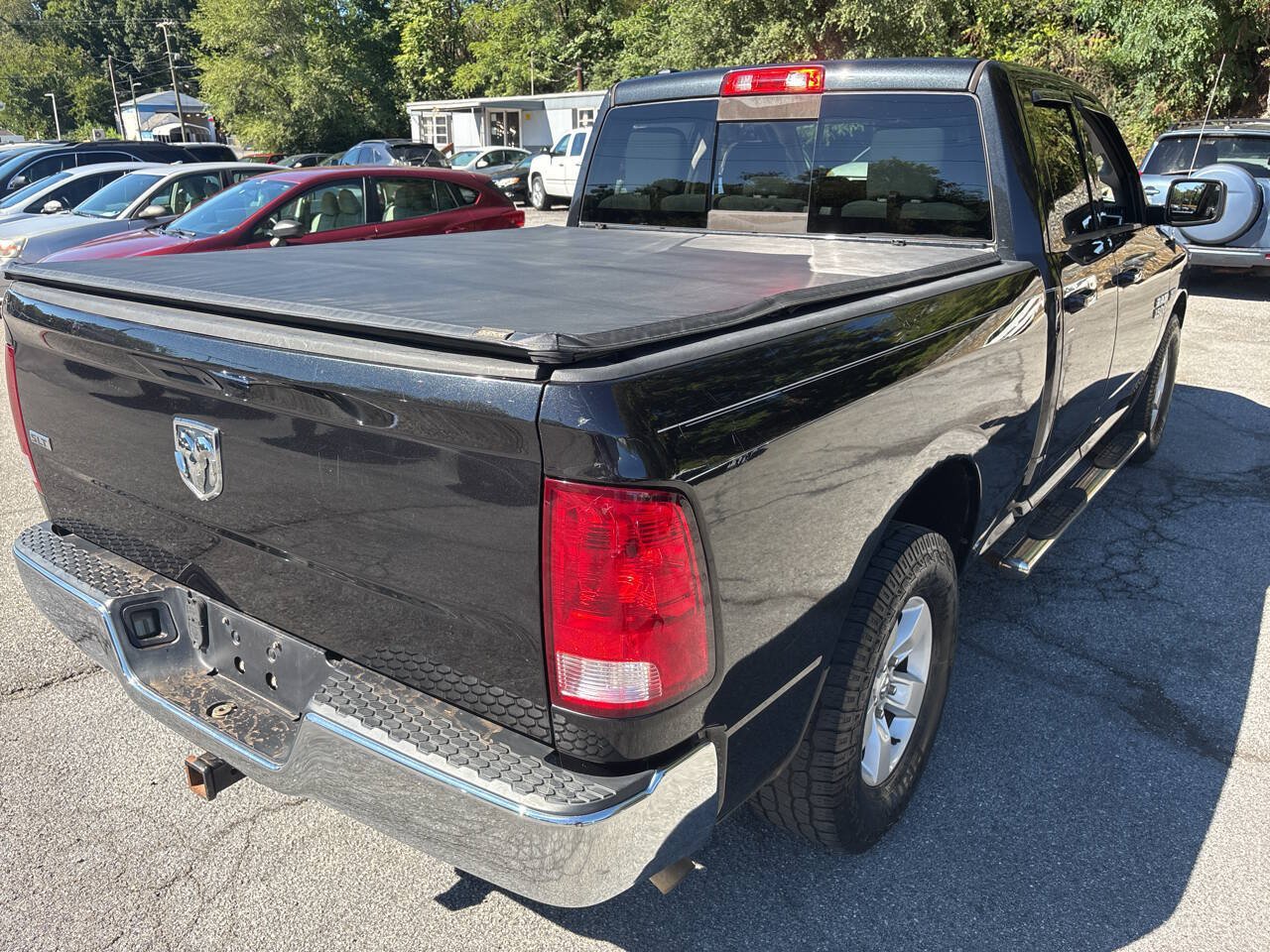Used 2016 RAM 1500 Classic SLT RWD image 10