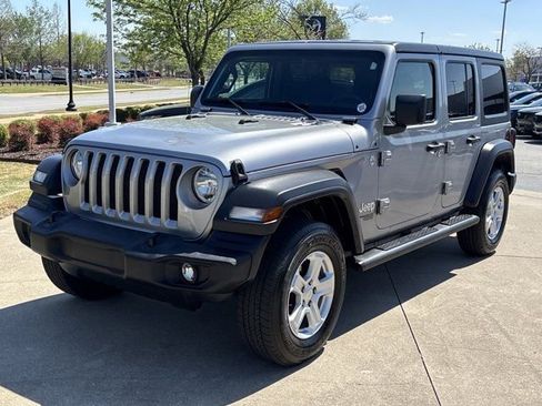 Used 2019 Jeep Wrangler Unlimited Sport S AWD/4WD image 9