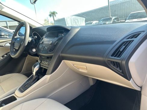Used 2017 Ford Focus SE image 13