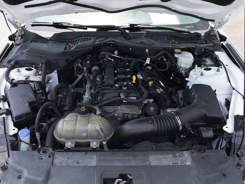 Used 2022 Ford Mustang Coupe w/ Black Accent Package RWD image 21